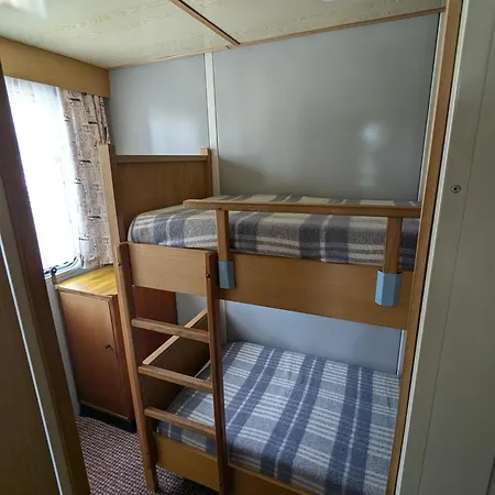 Mit Ddr-charme - Im Herzen Von Ruegen Samtens