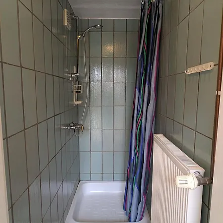 Mit Ddr-charme - Im Herzen Von Ruegen Lejlighed